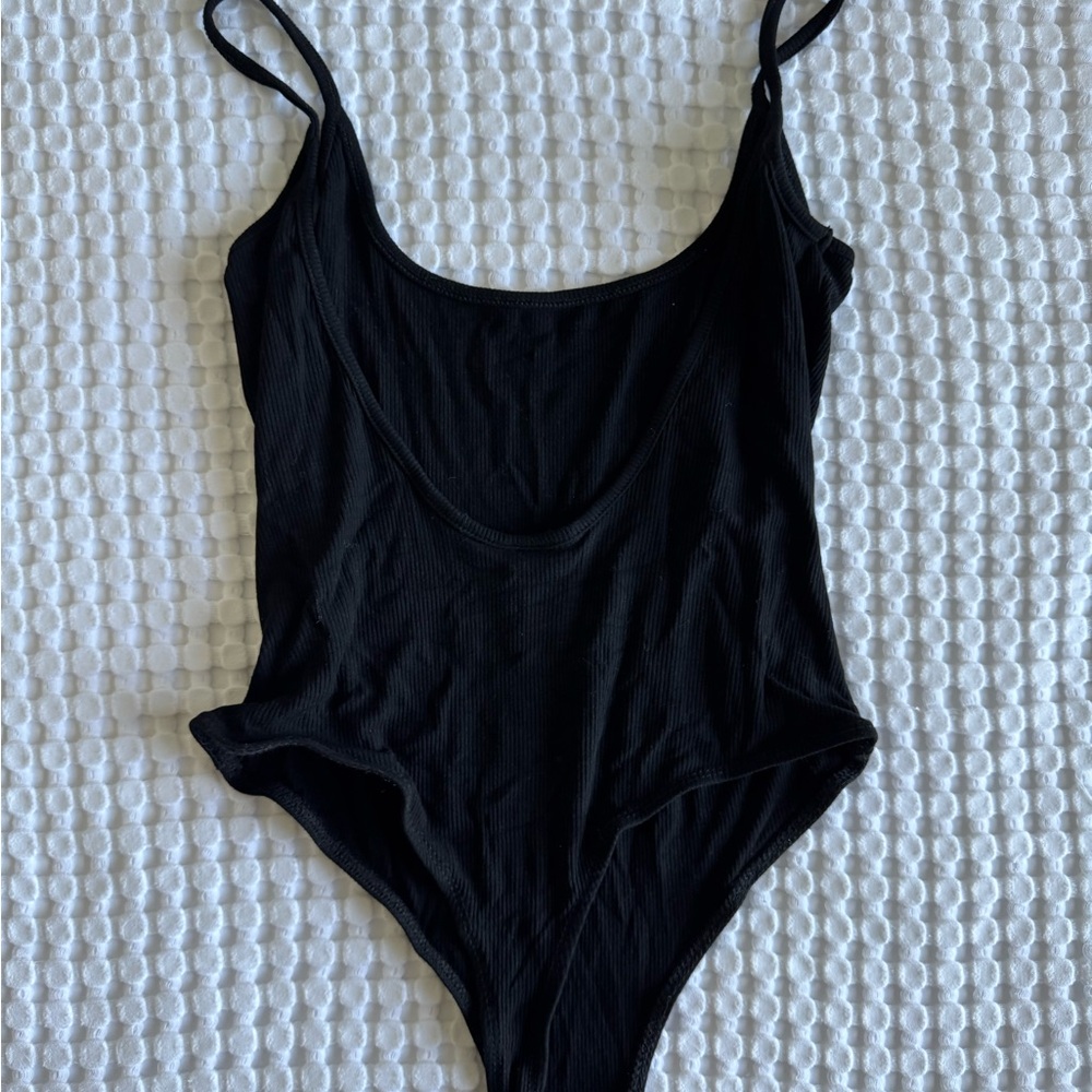 High Leg Ribbed Bodysuit - Picture 2 of 4